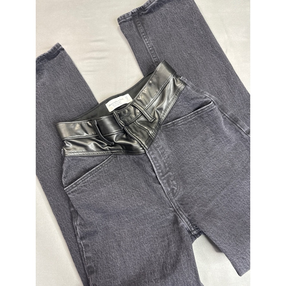 Abercrombie & Fitch 90s Straight Ultra High Rise Faux Leather Waist Jeans 25 0R